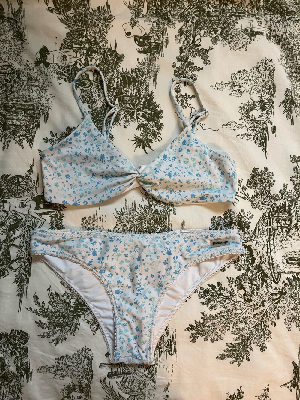 Blackbough Swim Set